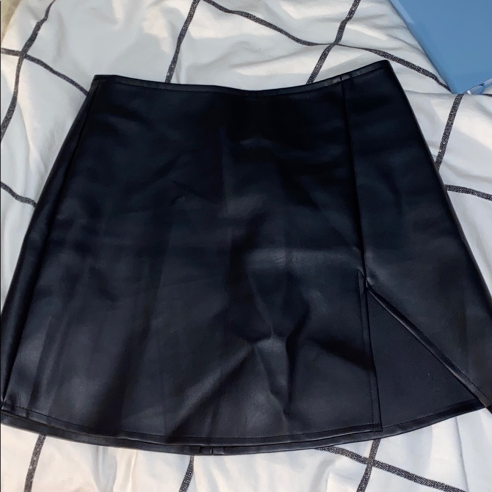 motel rocks black leather skirt